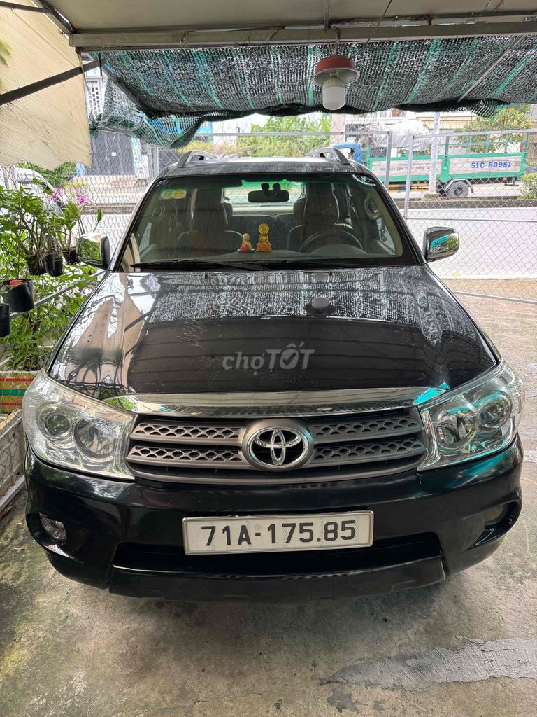 Toyota Fortuner 2011 2.7V - 109000 km chính chủ. Mua bán Ô tô tại Quận 8 Tp Hồ Chí Minh được đăng bởi Trang Phạm  hình 2
