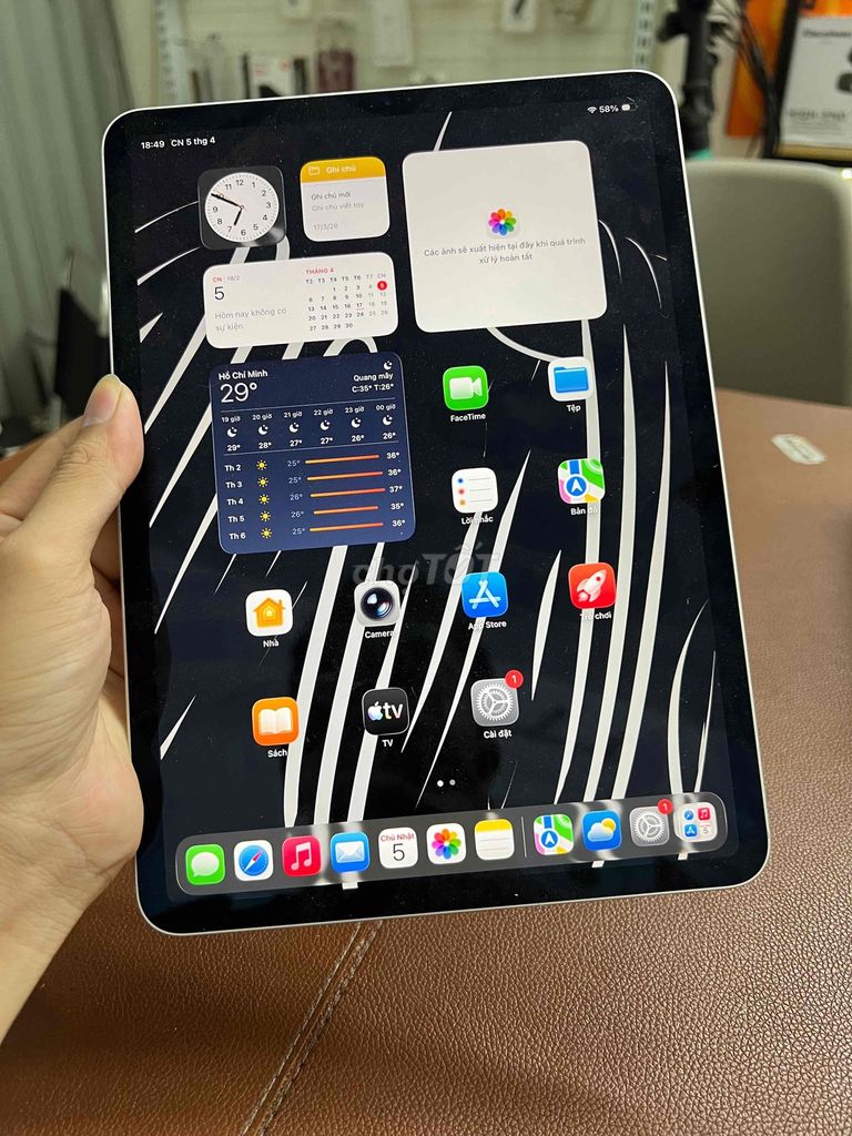 iPad Pro 2018 11 inch 64GB bản 4G zin đẹp pin 90. Mua bán Máy tính bảng tại Quận Thanh Khê Đà Nẵng được đăng bởi TT PHONE hình 1