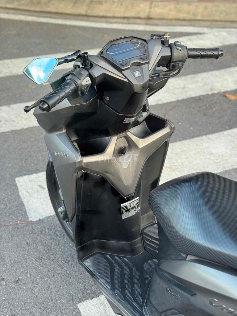 Honda Vario 150 2021 Vàng cát 10.000km. Mua bán Xe máy tại Quận 11 Tp Hồ Chí Minh được đăng bởi Hưng Từ hình 6