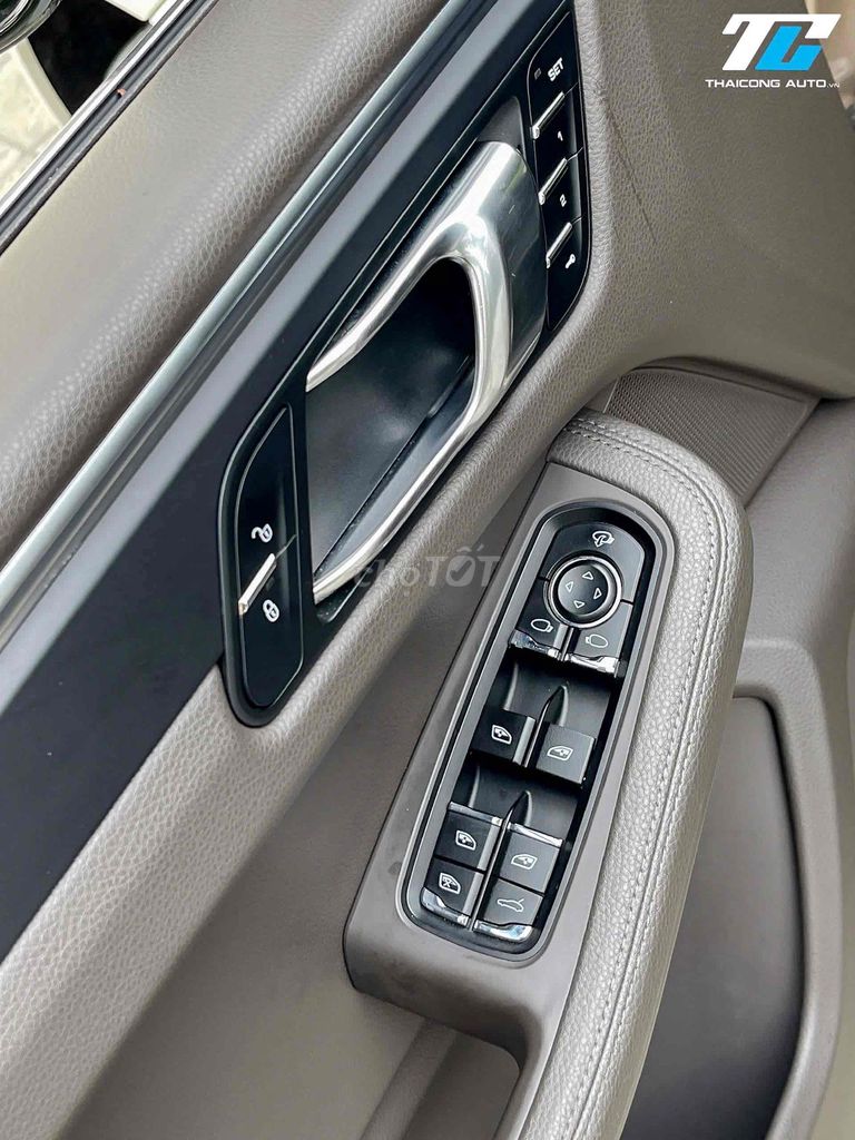 Porsche Macan 2018 đi 52k km wrap trắng up form. Mua bán Ô tô tại Quận Gò Vấp Tp Hồ Chí Minh được đăng bởi Kính Đặng Ô Tô Lướt hình 9