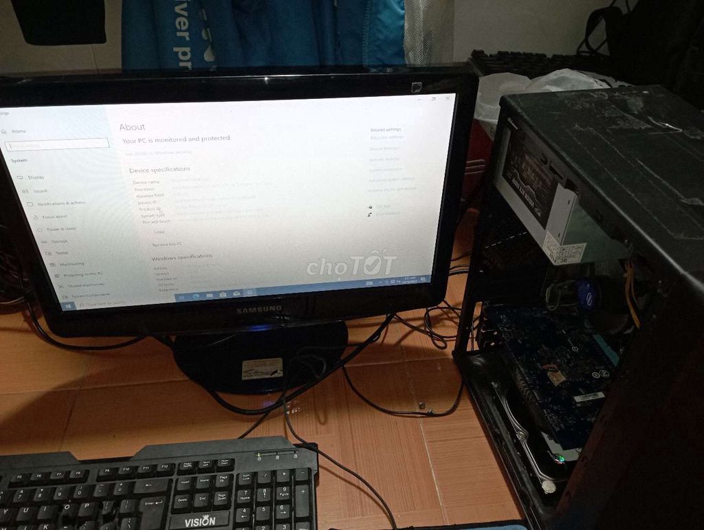 Bộ PC có VGA rời.