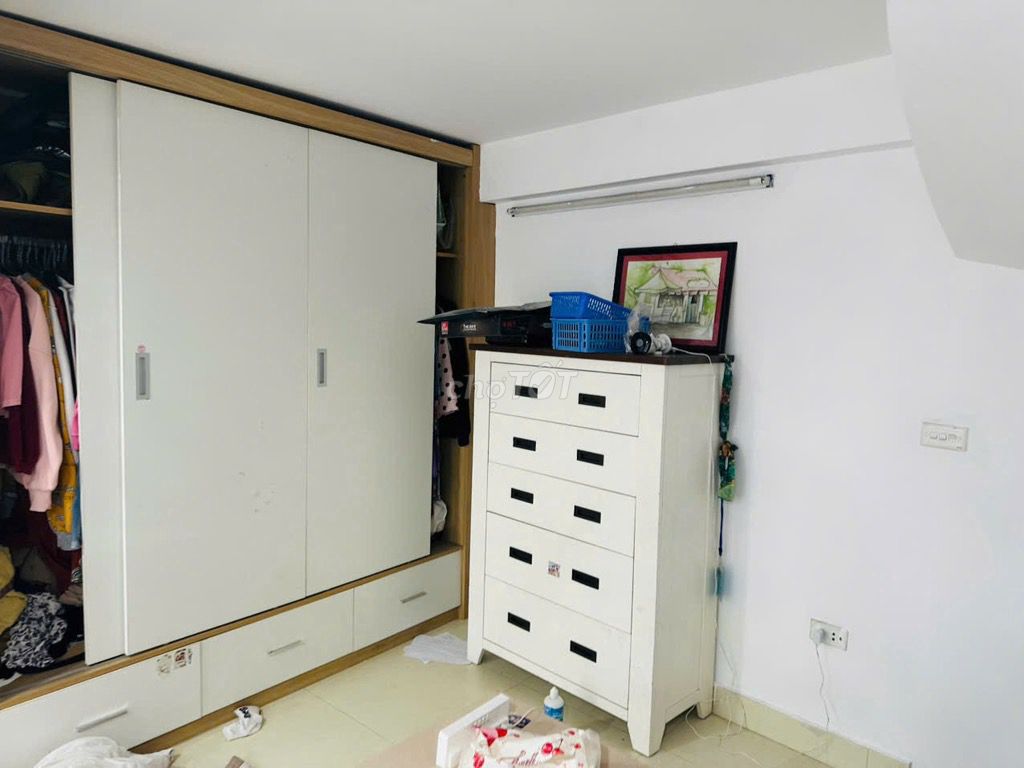 Bán nhà dân xây phố Gia Quất Long Biên, 3.5 tầng, gần ô tô. Mua bán nhà ở tại Quận Long Biên Hà Nội được đăng bởi Thúy Long Biên hình 5