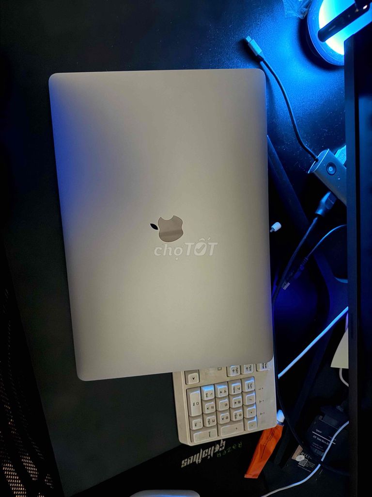 MacBook Pro 2019 i9 9980HK , 32GB RAM , Radeon Pro. Mua bán Laptop tại Thị xã Bến Cát Bình Dương được đăng bởi Phú hình 1