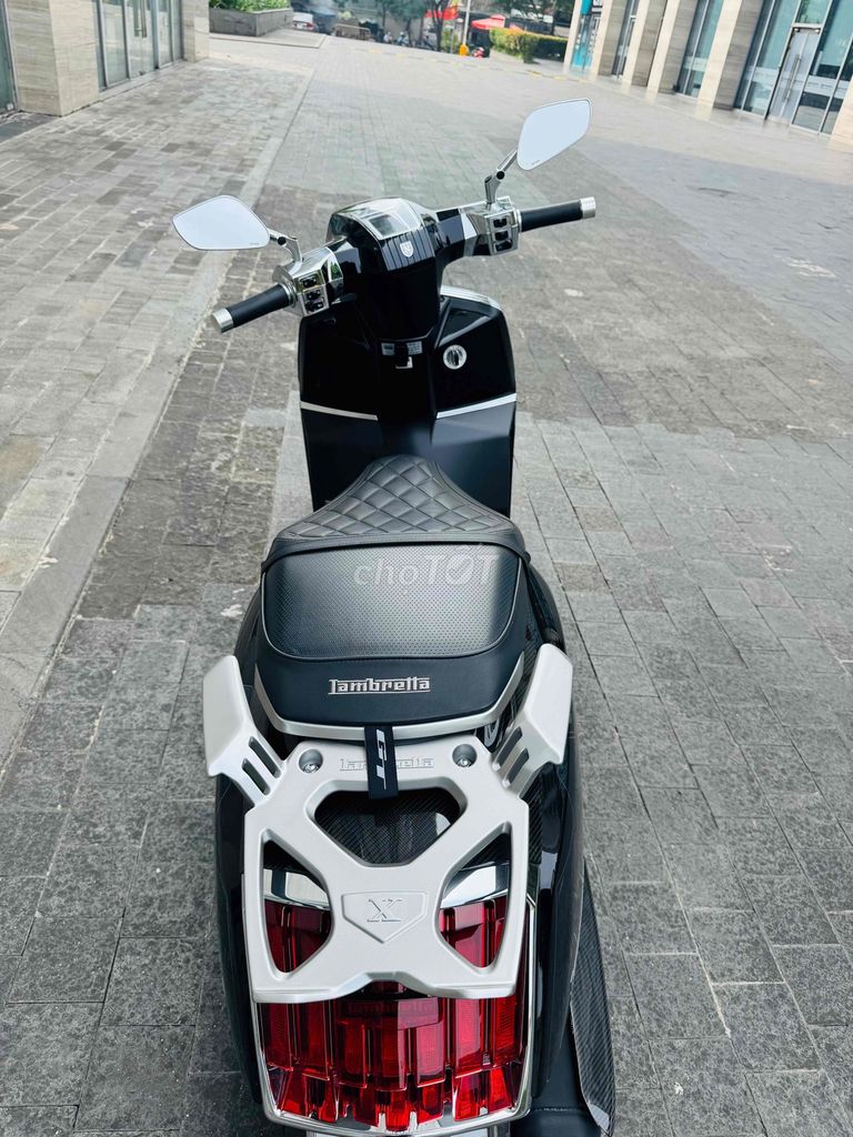 Lambretta X300 черный 900 км