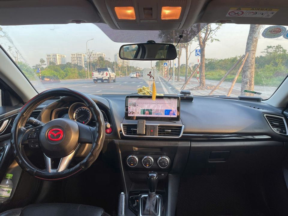 Chính chủ bán Mazda 3 2016 1.5 AT Sedan - 8v km. Mua bán Ô tô tại Quận Long Biên Hà Nội được đăng bởi Lê Quang hải hình 5