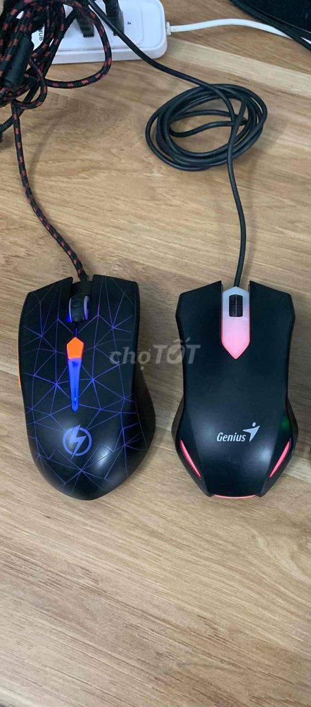 Thanh lý 2 chuột gaming có bán lẻ