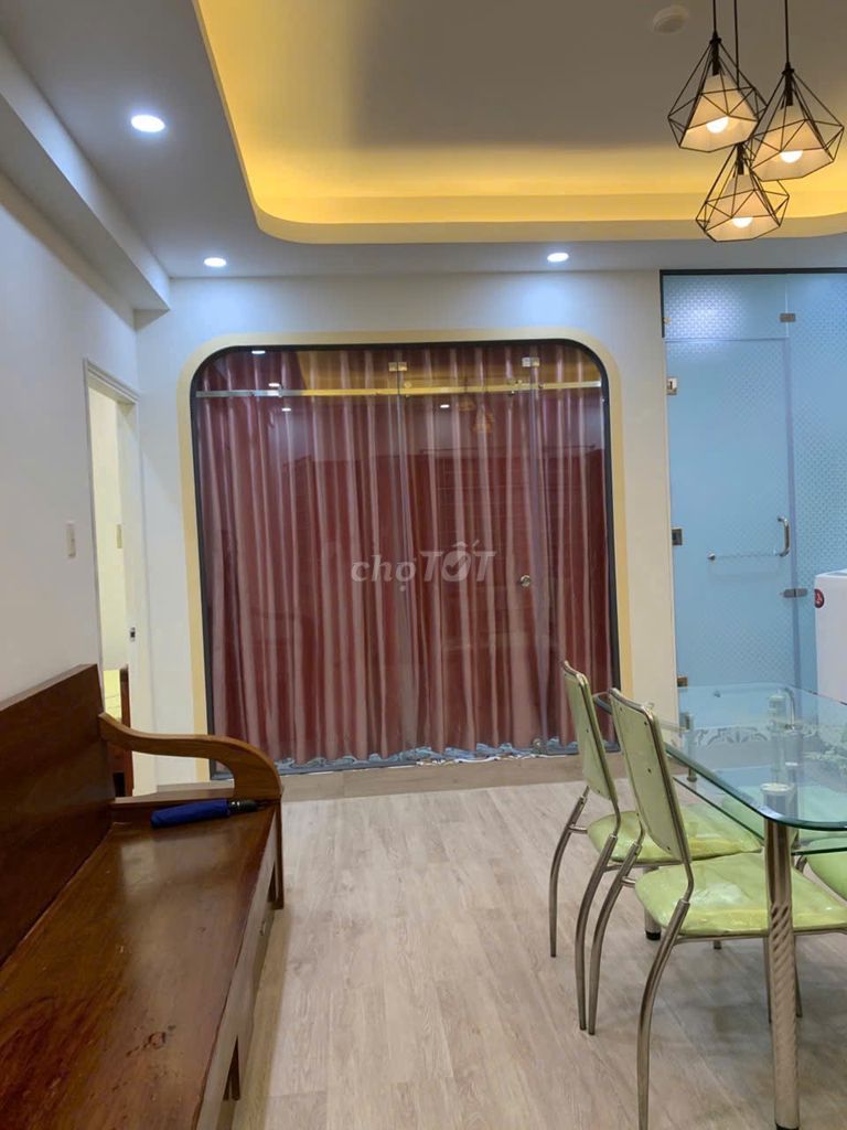 Cần bán căn hộ chung cư Tôn Thất Thuyết, 2Pn, nhà đẹp, sổ hồng sẵn