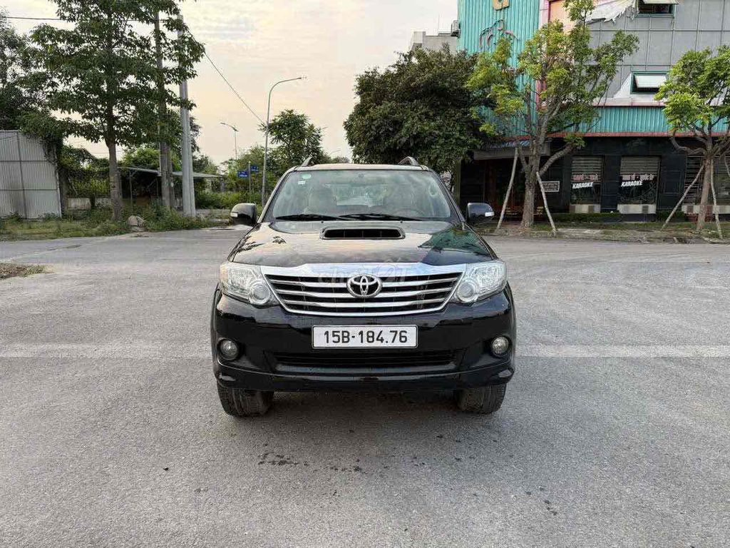 Toyota Fortuner 2014 Số sàn Đen
