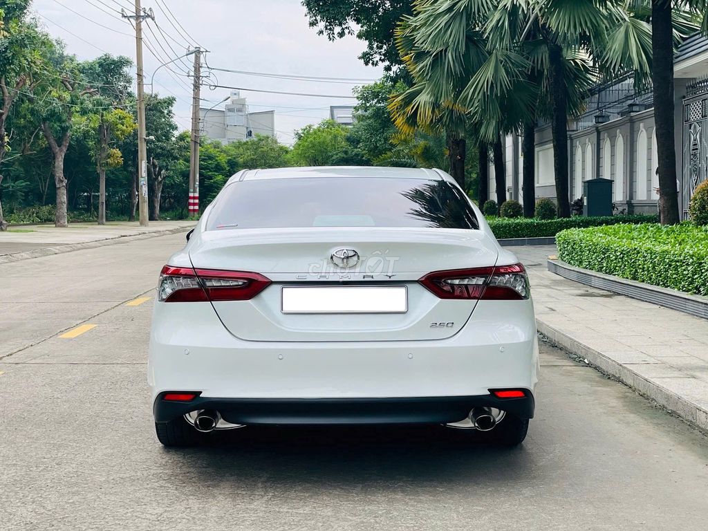 Toyota Camry 2.0Q 2021 - 66000 km. Mua bán Ô tô tại Thành phố Thủ Dầu Một Bình Dương được đăng bởi trần thị khánh huyền  hình 19