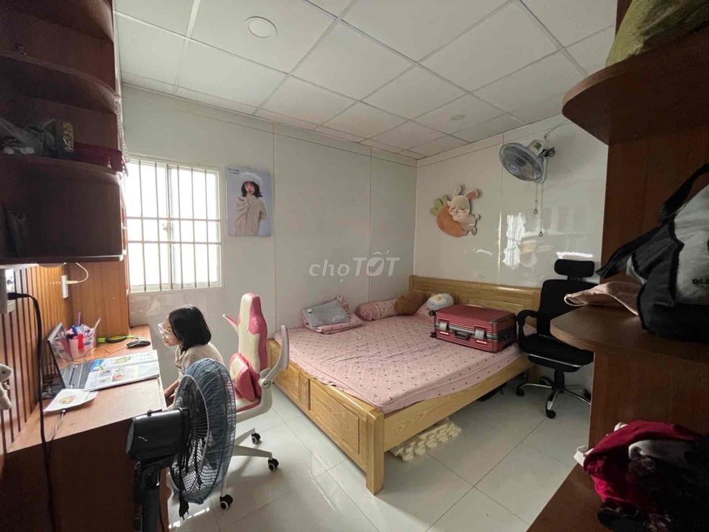Мини-таунхаус 2 этажа, 2 спальни у Vincom Nguyen Xi