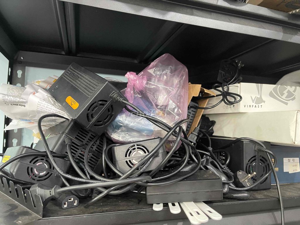 sạc xe điện các loại 48v 60v 72v mới có cũ có. Mua bán Phụ tùng xe tại Quận Thanh Khê Đà Nẵng được đăng bởi Mạnh hình 2