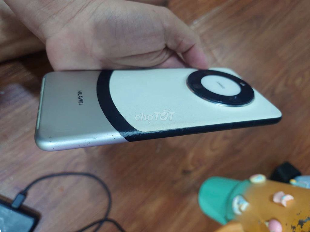 Huawei Mate 60 Pro Plus 1TB Trắng zin đẹp có gl. Mua bán Điện thoại tại Quận 12 Tp Hồ Chí Minh được đăng bởi Thành Tâm  hình 1