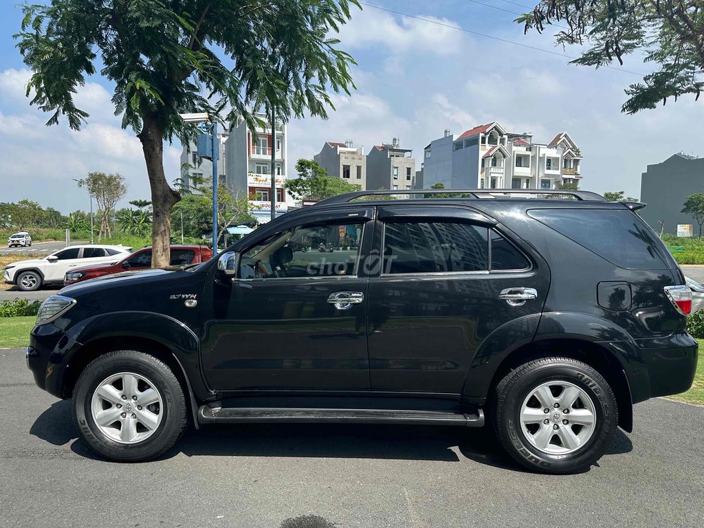 Toyota Fortuner 2012 số tự động 1 chủ mua mơi