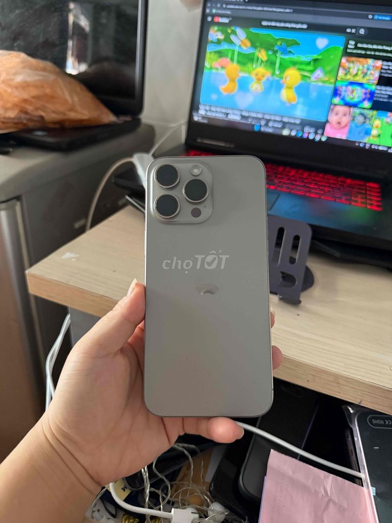 Apple iPhone 15 Pro Max 256GB Xám 85%. Mua bán Điện thoại tại Quận Bình Tân Tp Hồ Chí Minh được đăng bởi xá xị mobie hình 1