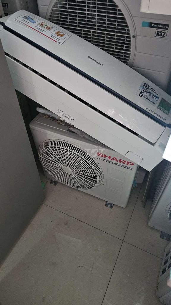 Sharp inverter 1,5hp còn đẹp như mới