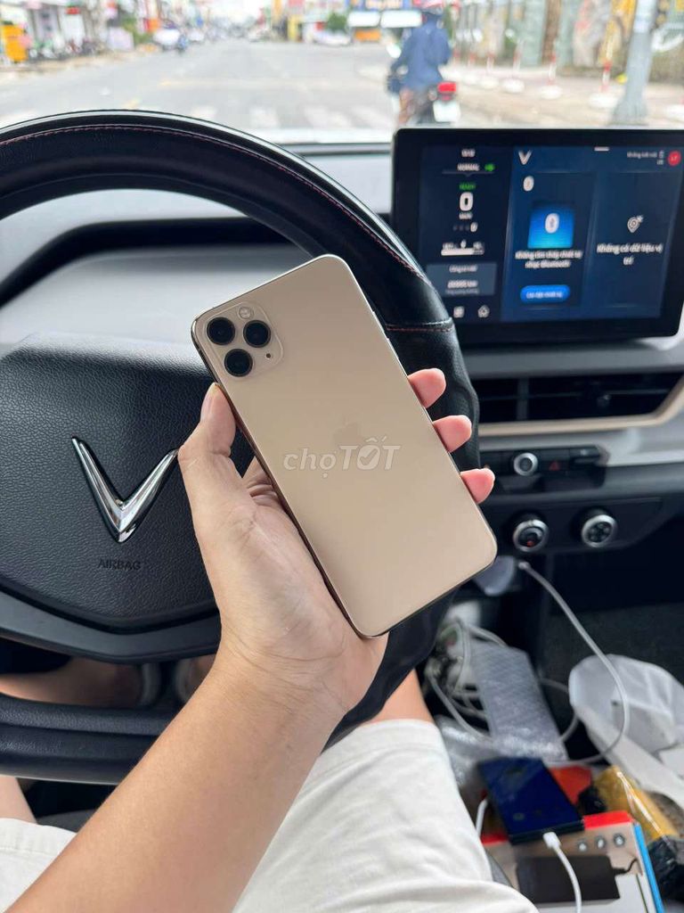 Apple iPhone 11 Pro Max 64GB Vàng 99%,có bán góp. Mua bán Điện thoại tại Thành phố Cà Mau Cà Mau được đăng bởi Duy Dustin Mobile hình 1