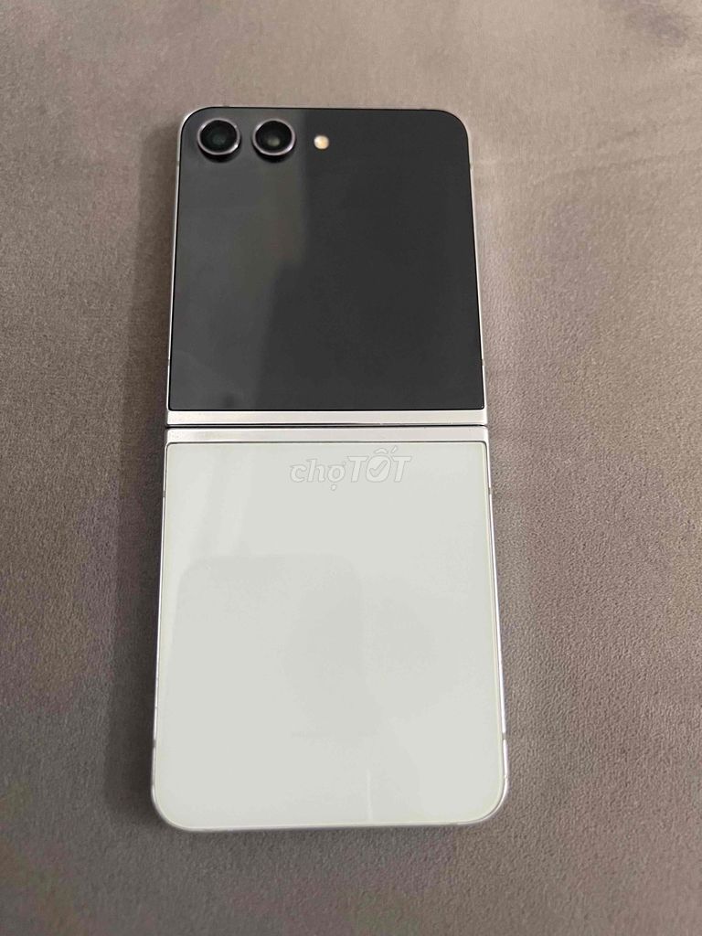 Samsung Zflip 5 256GB 8GB. Mua bán Điện thoại tại Quận Thanh Khê Đà Nẵng được đăng bởi Trung Nguyen hình 1