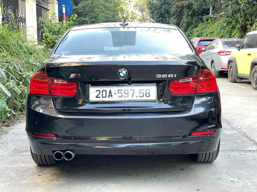 BMW 320i đời 2012 series 3 màu đen nội thất kem. Mua bán Ô tô tại Quận Nam Từ Liêm Hà Nội được đăng bởi Long xe lướt HN hình 4