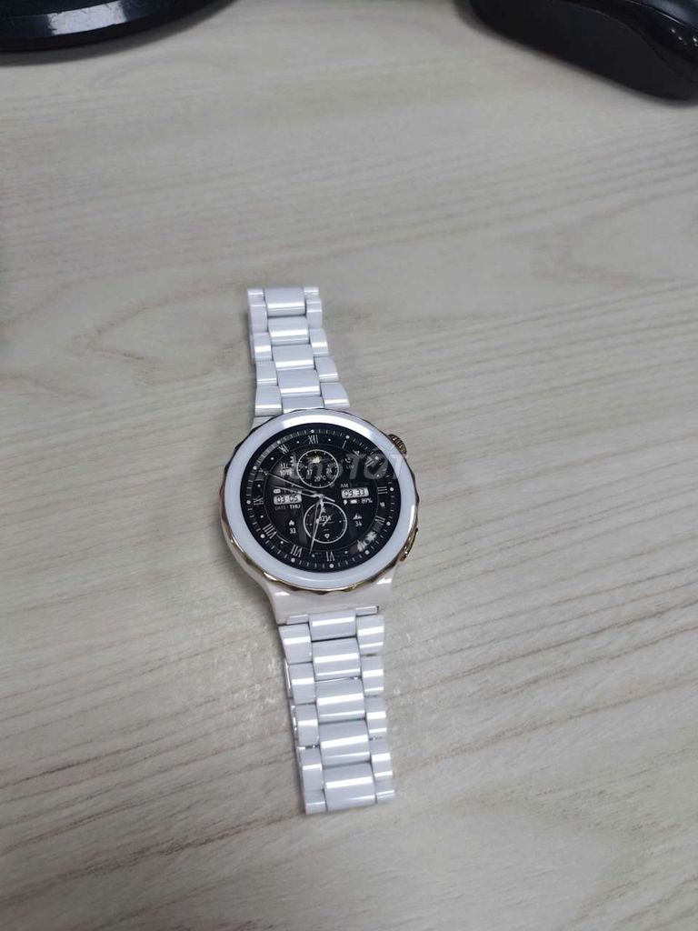 Huawei GT3 Pro Gốm Trắng, Vàng. Mua bán Thiết bị đeo thông minh tại Quận Cầu Giấy Hà Nội được đăng bởi Duc Thinh Tran hình 1
