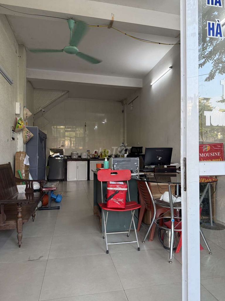 muốn bán nhà 42 võ chí công 
