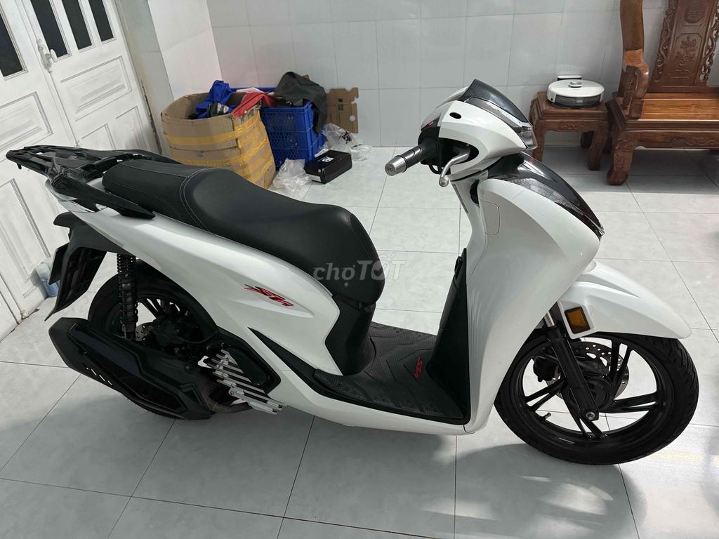 🔥🔥 Honda SH 150i CBS | Đăng ký 2022 | Chính chủ BH. Mua bán Xe máy tại Thành phố Biên Hòa Đồng Nai được đăng bởi Ninh Lê hình 4