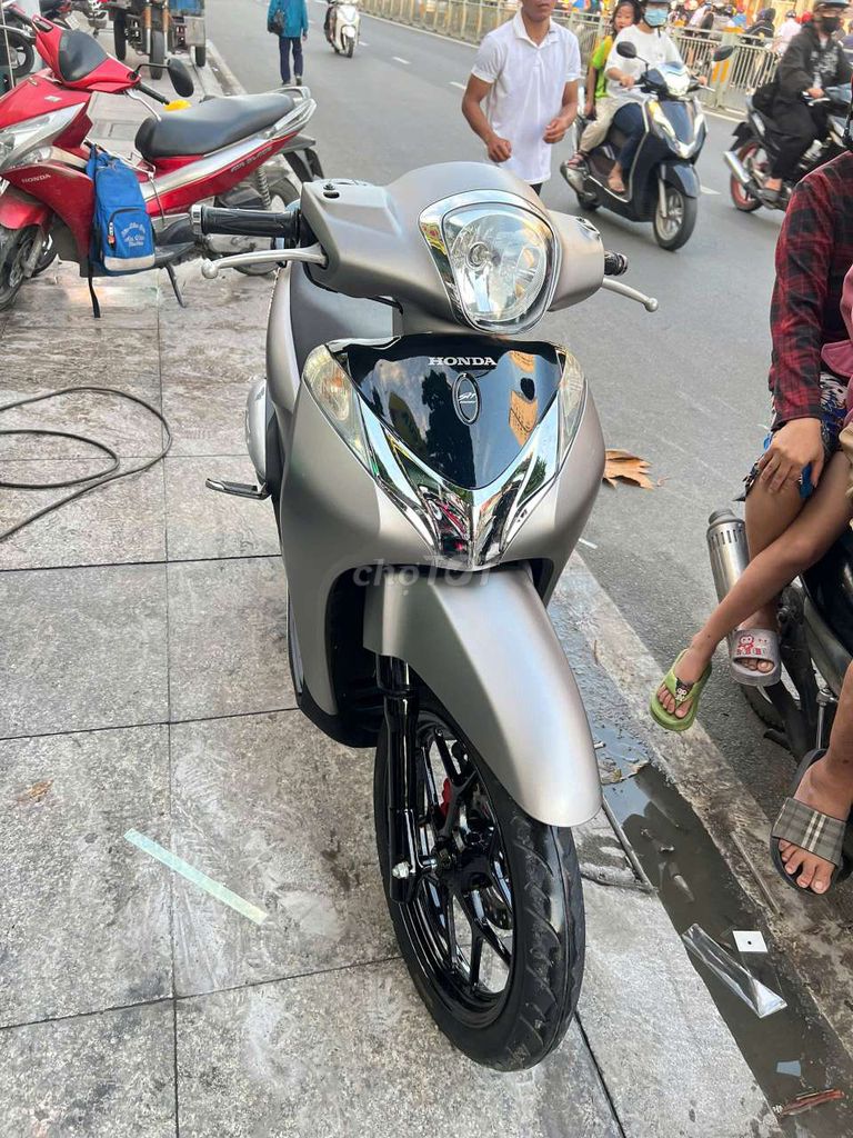 Honda SH mode 2015 mới 90% Bstp chính chủ. Mua bán Xe máy tại Quận Tân Phú Tp Hồ Chí Minh được đăng bởi Tuanduy hình 6
