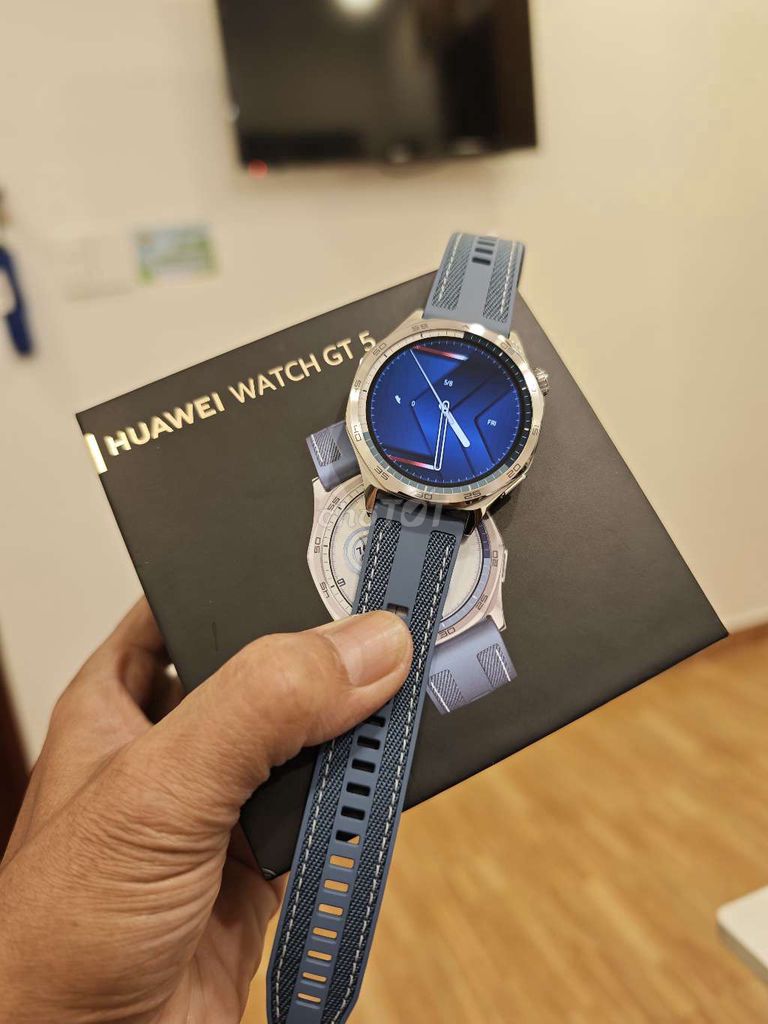 Huawei GT5 Thép 44mm thép Siêu đẹp. Mua bán Thiết bị đeo thông minh tại Thành phố Phan Rang-Tháp Chàm Ninh Thuận được đăng bởi Nguyễn Scoopy hình 1