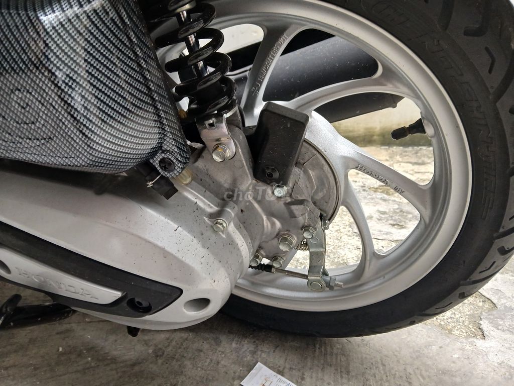 Bán xe honda vision 2023 mới đi 2276km. Mua bán Xe máy tại Quận 10 Tp Hồ Chí Minh được đăng bởi Tên chưa cung cấp hình 12