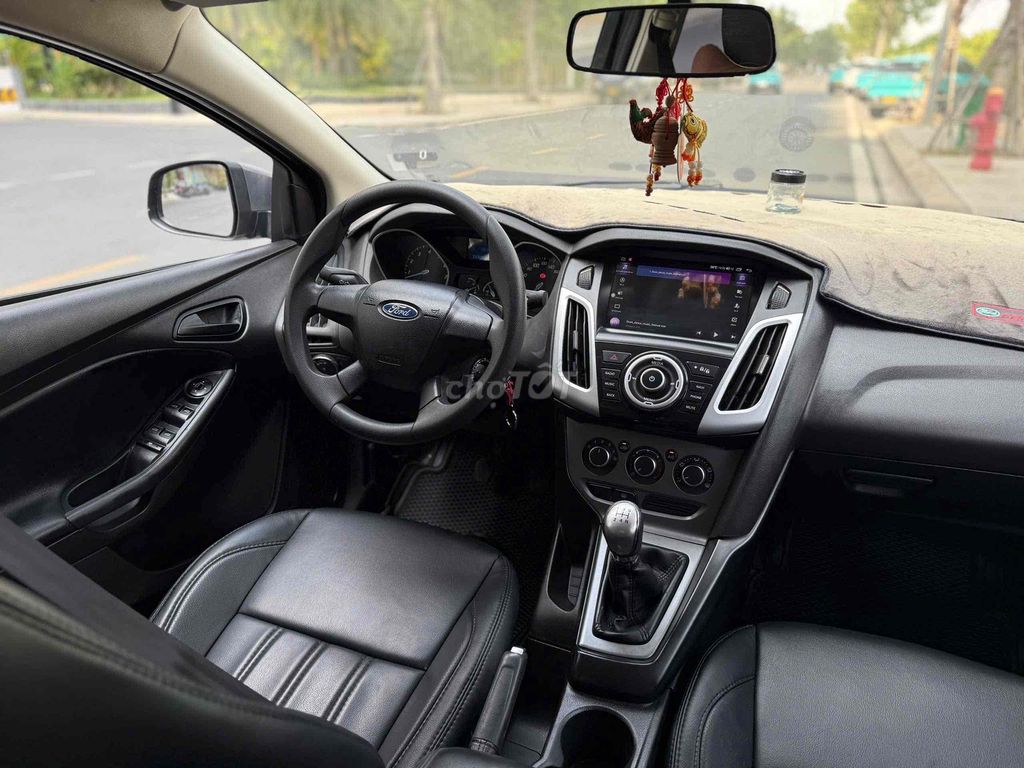 Ford Focus 2013 1.6 MT - 110000 km