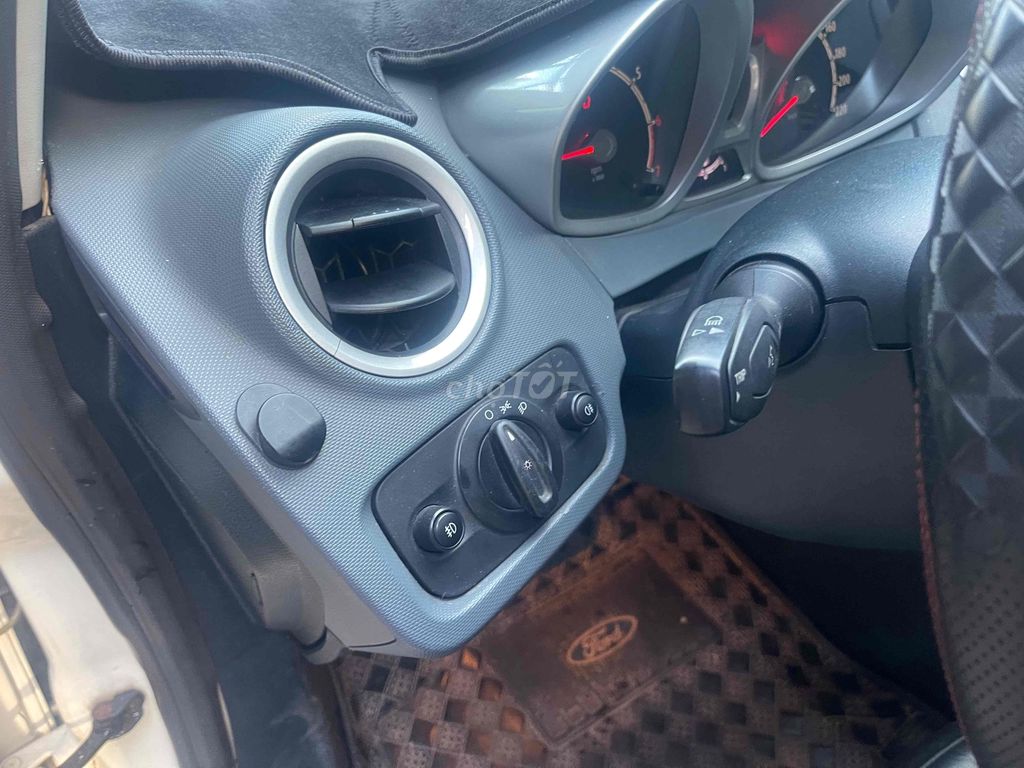 Ford Fiesta 2011 1.6 AT Hatchback - 95000 km. Mua bán Ô tô tại Quận Thốt Nốt Cần Thơ được đăng bởi aha hình 10