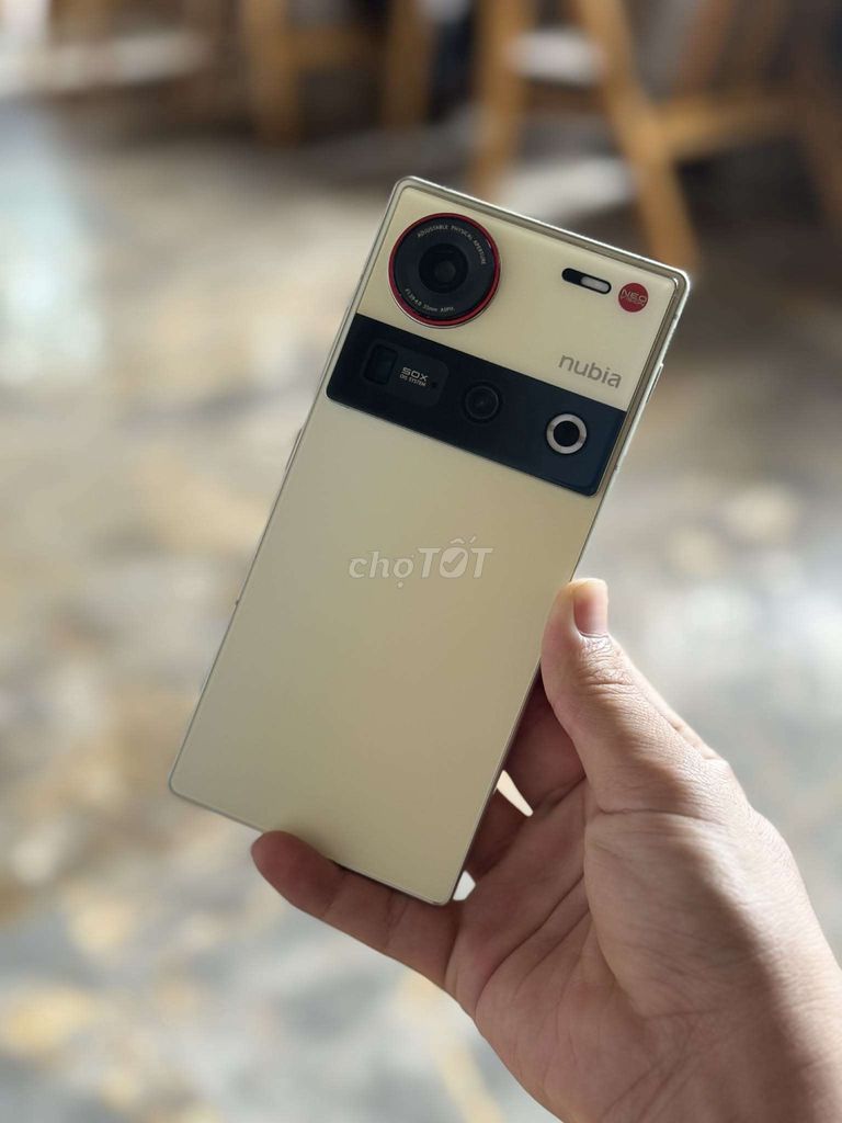 Nubia Z70 Ultra 256GB Vàng bán hay giao lưu. Mua bán Điện thoại tại Thành phố Huế Thừa Thiên Huế được đăng bởi Doan Chi Tho hình 1