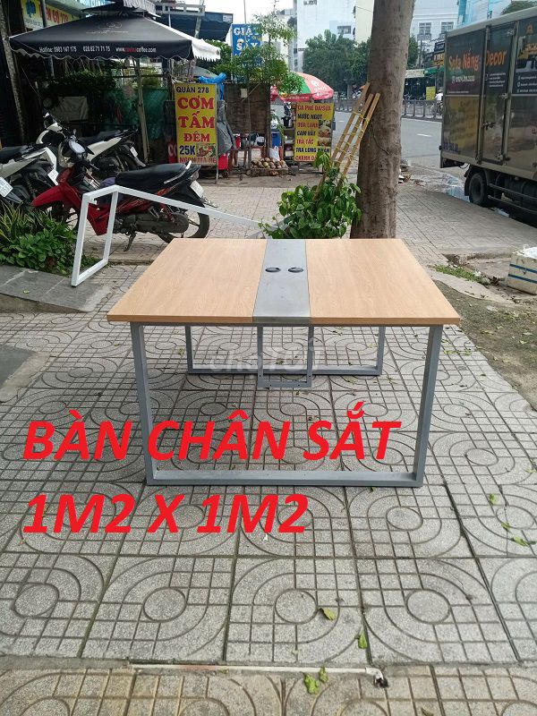 BÀN CHÂN SẮT VUÔNG 1M2 X 1M2,BÀN HỘP 1M2 X 1M2