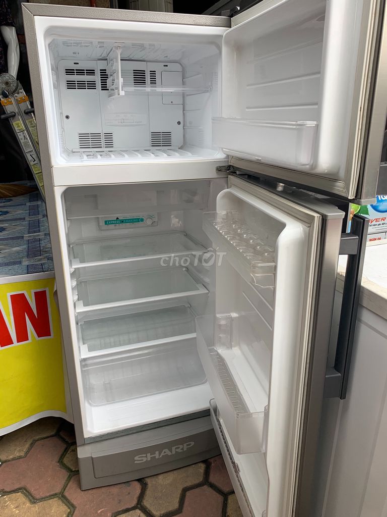 0904282979 - Tủ lạnh shap 180 lít bh 1 năm