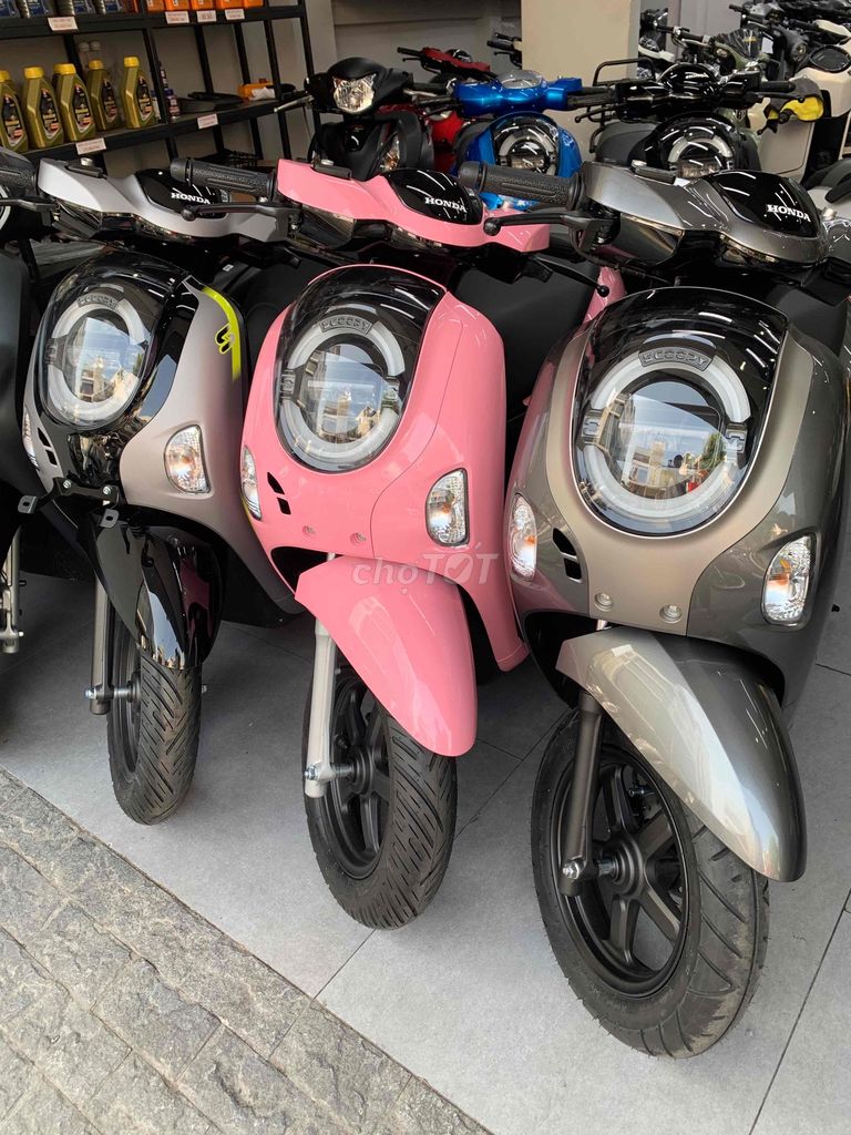 SCOOPY 2025 new 100% tại SHOWROOM 999