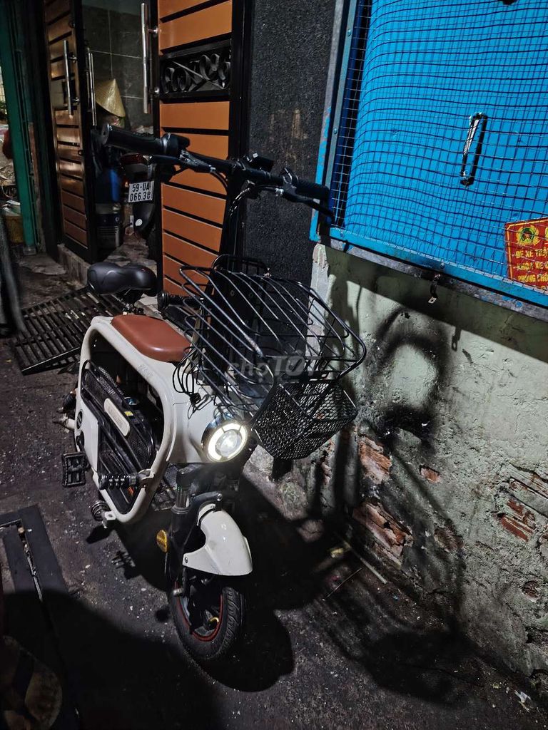 Xe đạp điện Mini Nhật Bản Trắng. Mua bán Xe điện tại Quận 4 Tp Hồ Chí Minh được đăng bởi A út  hình 2