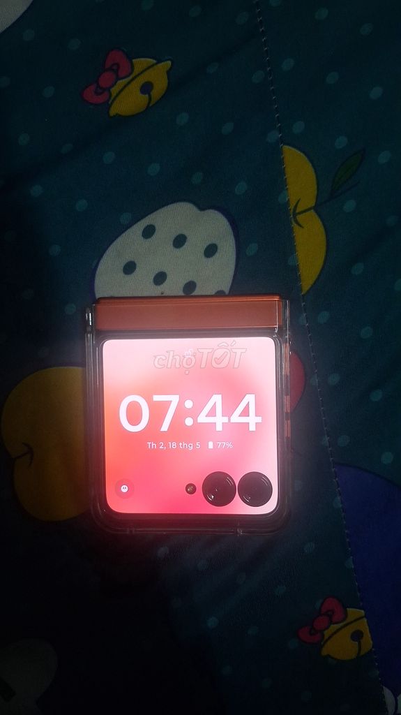 Motorola Razr 50s Cam. Mua bán Điện thoại tại Thành phố Dĩ An Bình Dương được đăng bởi Nhien Truong hình 1