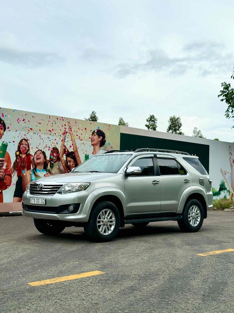 Toyota Fortuner 2015 Bạc. Mua bán Ô tô tại Thị xã Bến Cát Bình Dương được đăng bởi Thành Vinh hình 4