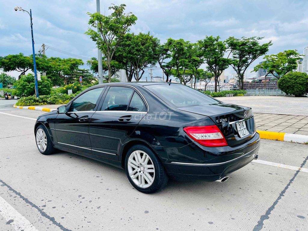 Cần bán Mercedes C230 sx2009 xe cực kì đẹp. Mua bán Ô tô tại Quận 6 Tp Hồ Chí Minh được đăng bởi Vinh Nguyễn hình 5