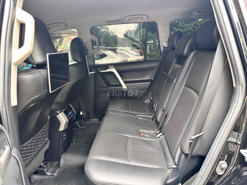 TOYOTA Hà Đông bán Prado 2020 6 vạn, lắp 400tr đồ. Mua bán Ô tô tại Quận Hà Đông Hà Nội được đăng bởi Toyota Hà Đông Tsure hình 6