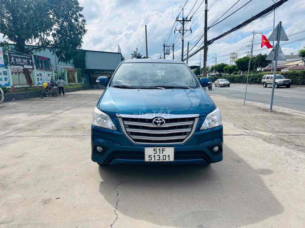 Toyota Innova 2016 2.0E - 100000 km