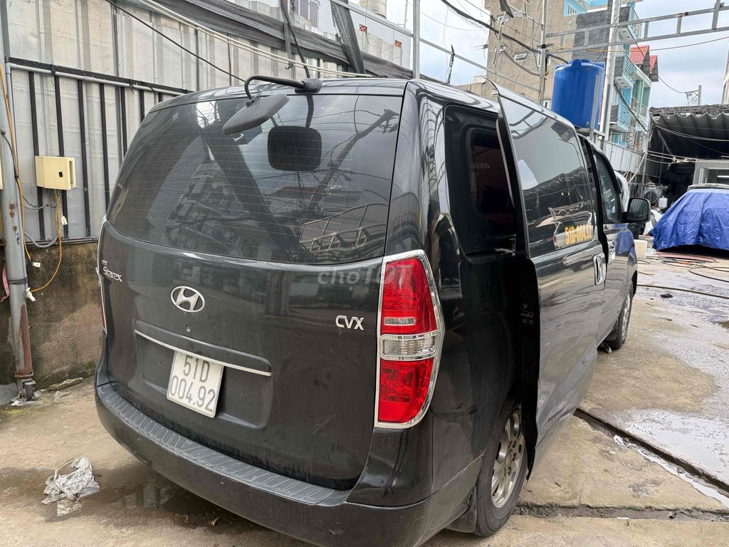 Hyundai Starex Van máy dầu số tự động. Mua bán Ô tô tại Quận Bình Thạnh Tp Hồ Chí Minh được đăng bởi Lộc Phát hình 10