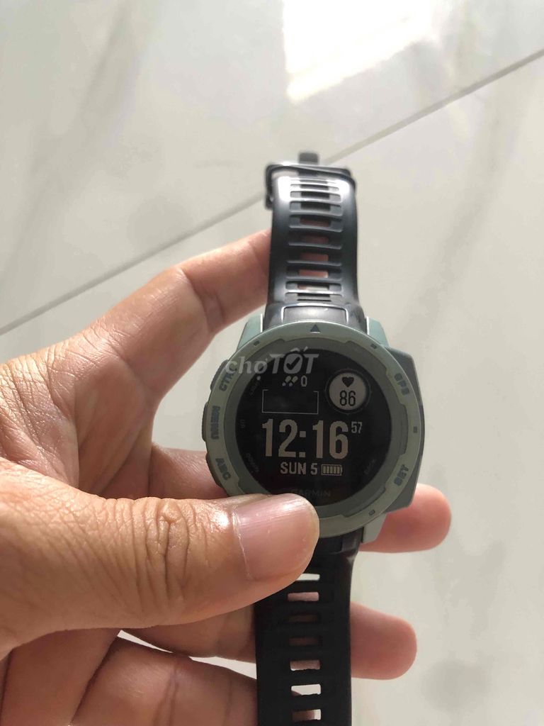 Garmin Instinct Xám. Mua bán Thiết bị đeo thông minh tại Thành phố Thủ Dầu Một Bình Dương được đăng bởi Ngô Chí Công hình 1