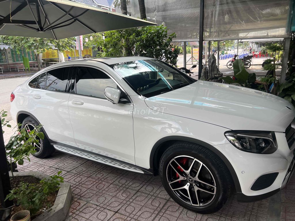 Mercedes Benz GLC 300 cuope Thể Thao Lịch Lãm. Mua bán Ô tô tại Quận Tân Bình Tp Hồ Chí Minh được đăng bởi Vinh nguyễn hình 1
