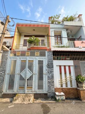 Bán nhà HXH 5m Nguyễn Sơn, q. Tân Phú, 4x13m, 1 Lầu, giá 5,4 tỷ