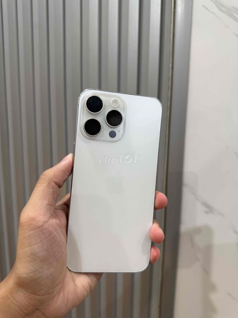 iPhone 15 Pro Max 256G Quốc Tế Full chức năng. Mua bán Điện thoại tại Quận Thanh Khê Đà Nẵng được đăng bởi Thuỳ Trang hình 1