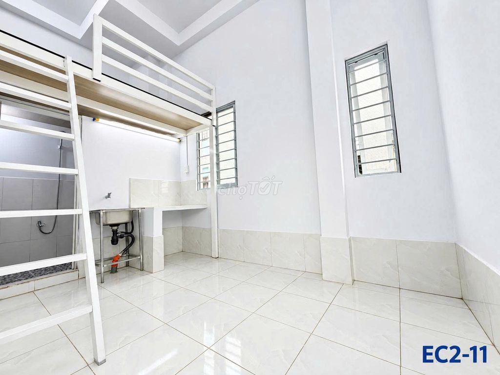 PHÒNG XÂY MỚI NGAY CVPM - GẦN HUFLIT