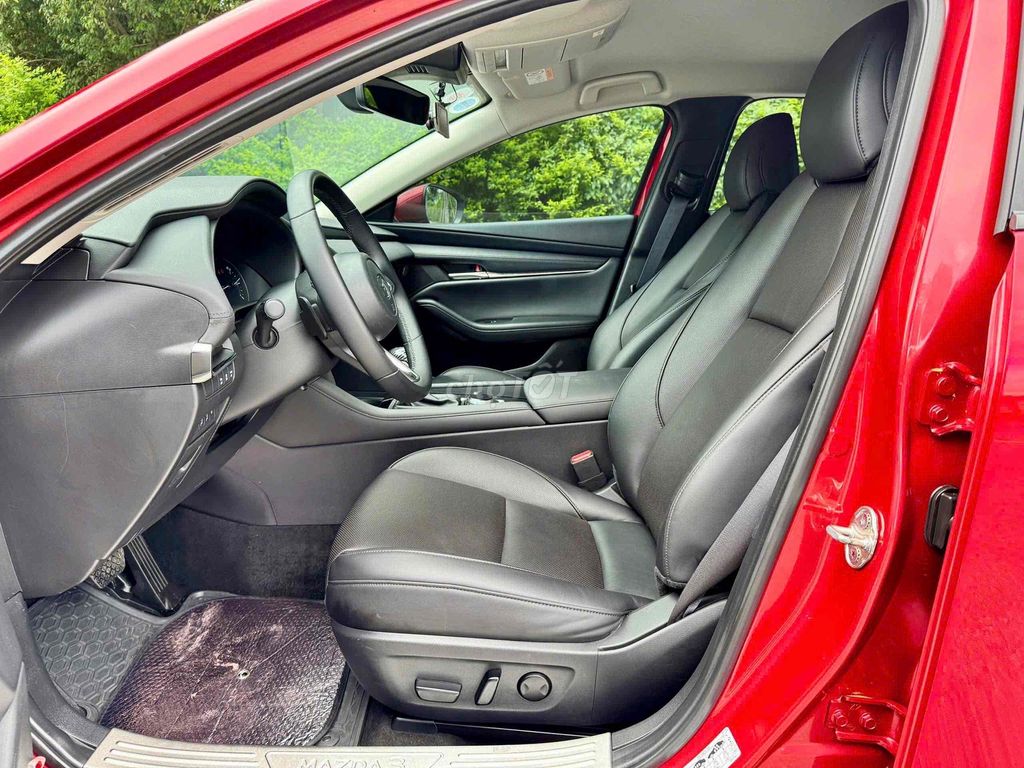 Mazda 3 2023 1.5L Luxury - 27000 km. Mua bán Ô tô tại Quận Long Biên Hà Nội được đăng bởi Bùi Đình Thông hình 10