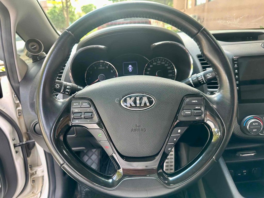 Kia Cerato 2017 1.6 AT - 70000 km. Mua bán Ô tô tại Thành phố Thủ Đức Tp Hồ Chí Minh được đăng bởi Đặng Tú Nguyên hình 10