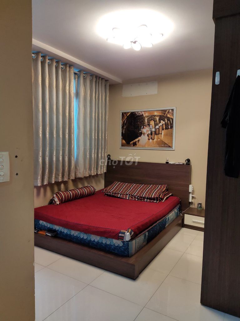 2-комн. квартира, 76 м², высокий этаж, красивый вид в Screc Tower