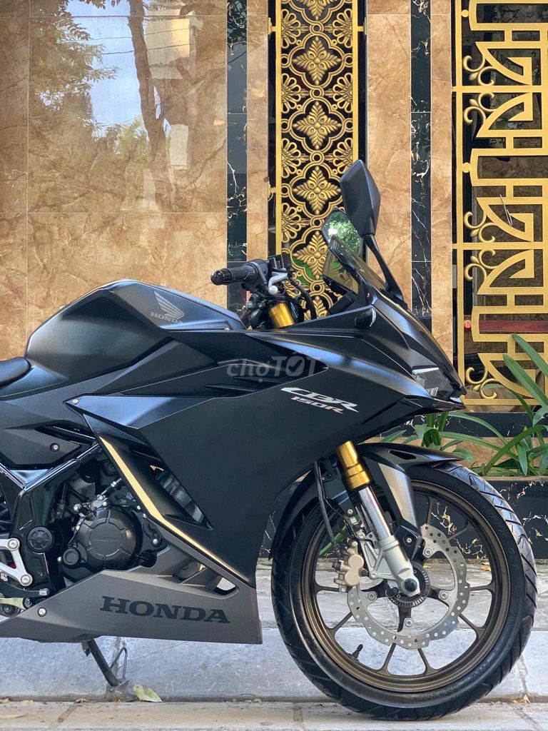 HONDA CBR150 ABS FI cuối 2024 vành vàng tem mới. Mua bán Xe máy tại Quận Cầu Giấy Hà Nội được đăng bởi Tong motor xe may hình 1